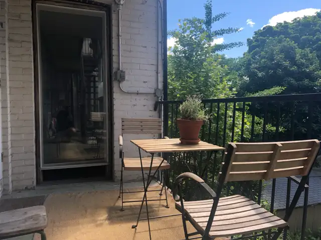 2 bedroom plus den in Riverdale in Long Term Rentals in City of Toronto - Image 8