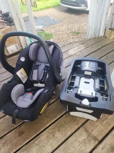 Safety max Gold DLX light weight used for one baby