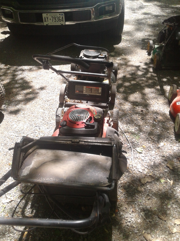 4 lawn tractor & 3 push mowers Lawnmowers & Leaf Blowers Kawartha