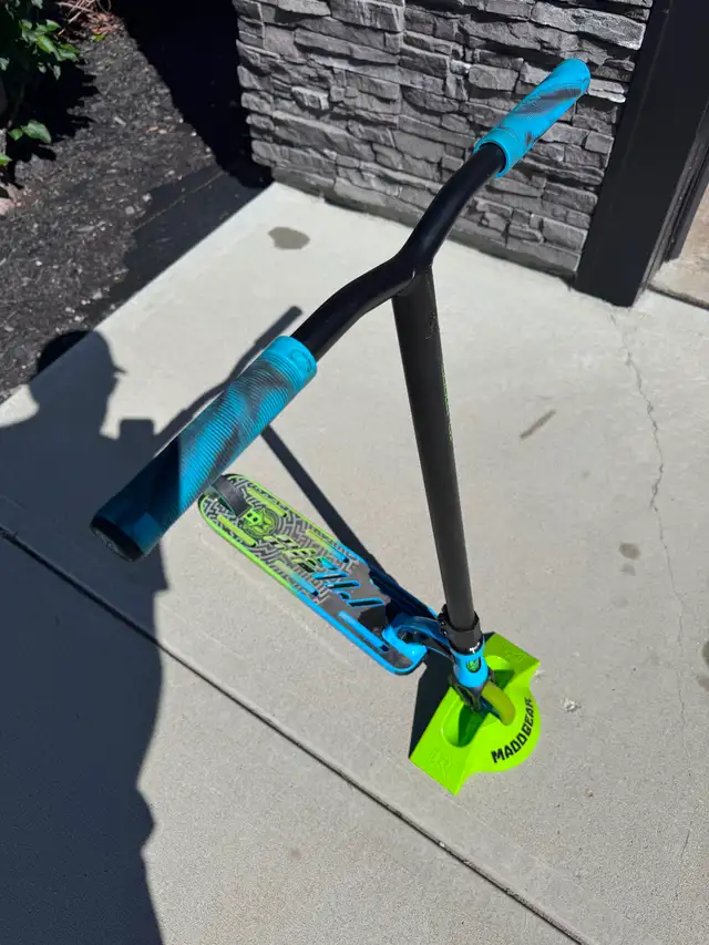 Madd Gear Pro Scooter