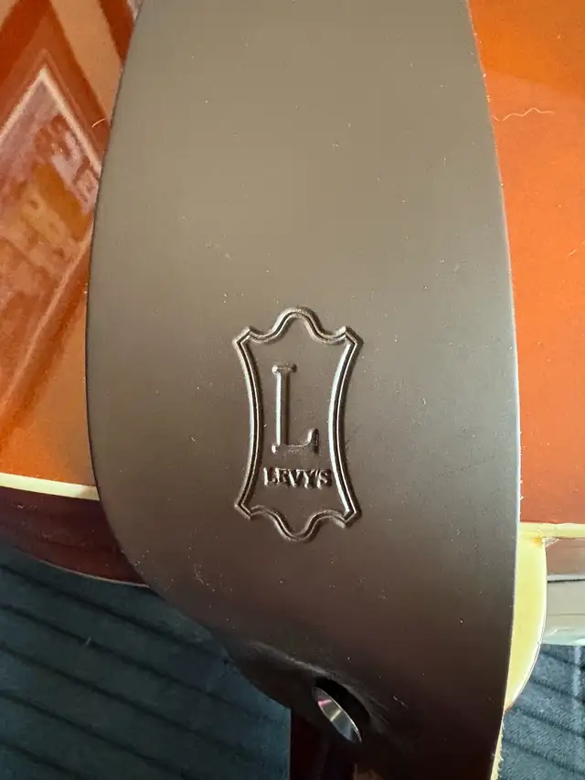 Left Handed Madera Acoustic Guitar Bundle in Guitars in St. John's - Image 3