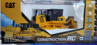 1:24 Scale License Cat RC D7E Track-Type Tractor