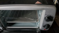 Brentwood toaster oven model #TS-245B (blk. & silver)