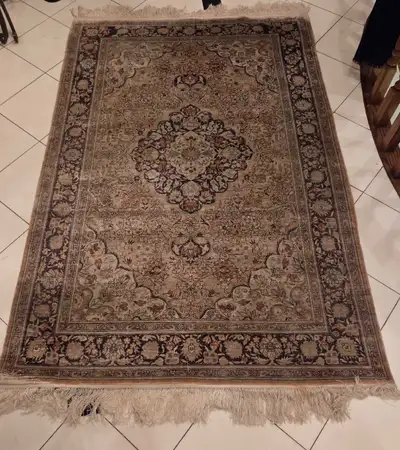 Semi-antique Turkish silk carpet, Hereke pattern (185 x 124 cm), View more