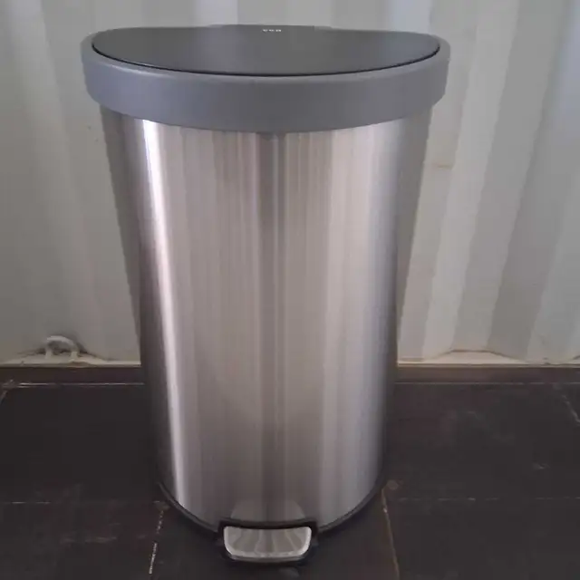 Eko 45 Litre Aria Step Bin in Other in Calgary - Image 2