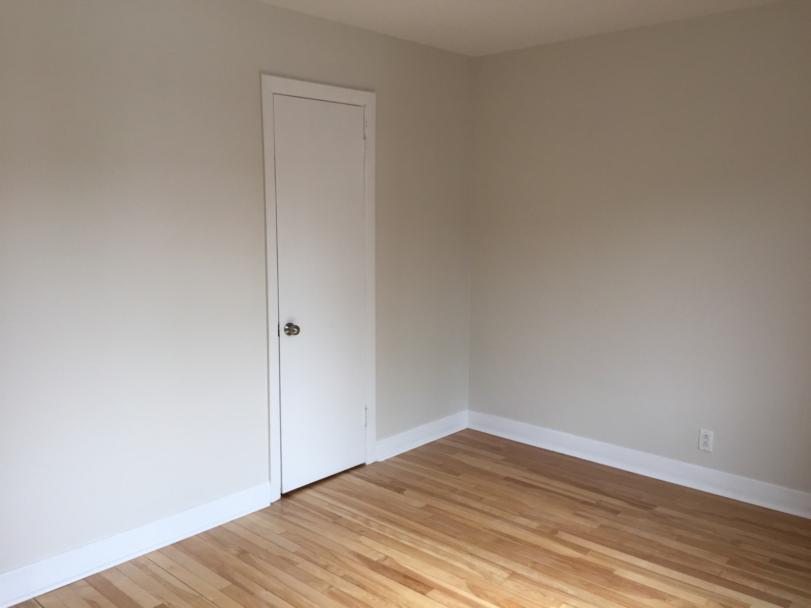 Très beau 4 ½ - 6925 Bloomfield — photo 1