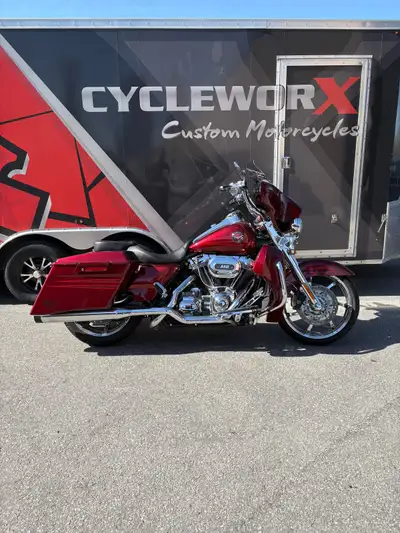Rare Find. 2013 Harley-Davidson Road King CVO Clean bike 117 engine upgrade Rebuilt Transmission Rei...