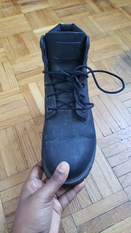Women's Black Timberlands in Women's - Shoes in Mississauga / Peel Region - Image 3
