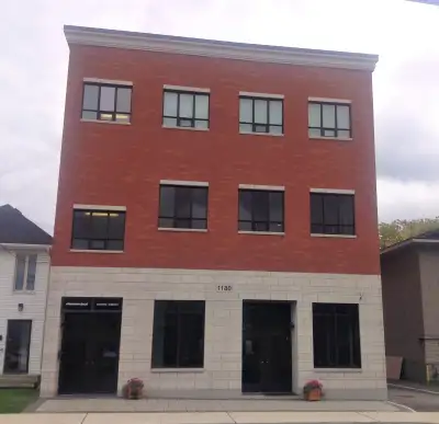 Luxurious 2-Bedroom Apartment in the Heart of Ottawa South!