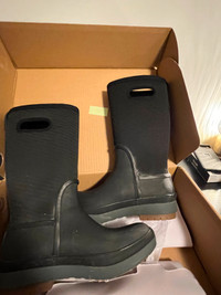 Women's BOG Boots - Black Crandall II Tall - Size 8