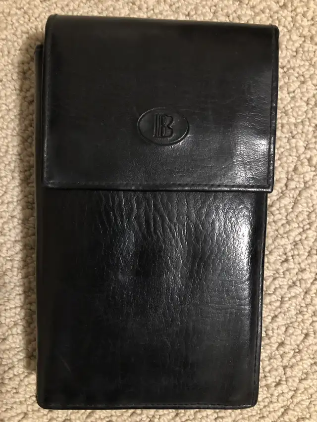 Wallets/wristlet $5-$15 in Women's - Bags & Wallets in Guelph - Image 7