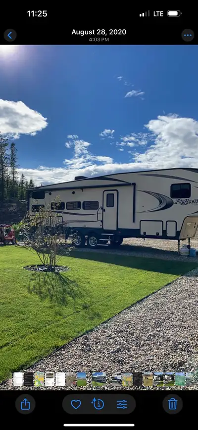 2018 Grand Design Reflection travel trailer is a perfect blend of comfort, function, and quality. At...