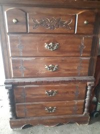 5 Drawer Wood Dresser