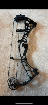 Hoyt Axius Ultra Compound Bow