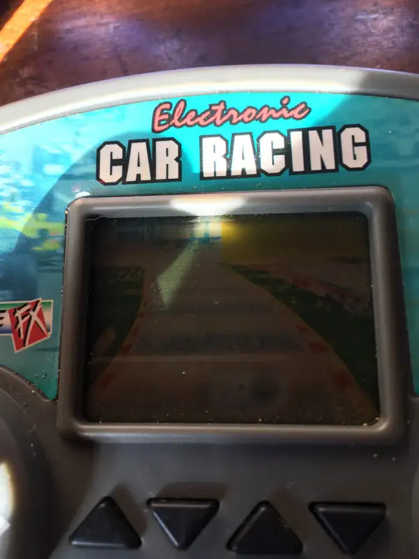 Vintage Toy Quest Handheld Electronic Hockey and Racing  Game in Arts & Collectibles in Mississauga / Peel Region - Image 9