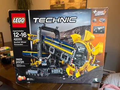 LEGO Technic 42055 Bucket Wheel Excavator. Brand NEW. Asking for 900$ but it can be negotiated