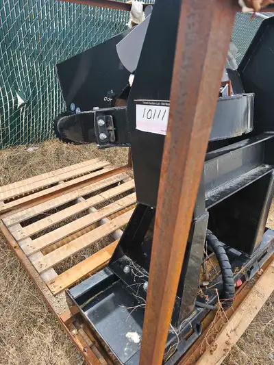 Never used skidsteer woodchipper hydraulic attachment