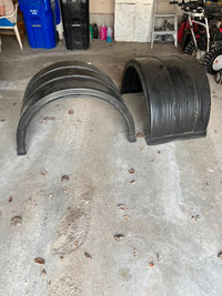 Semi truck wheel tub fenders