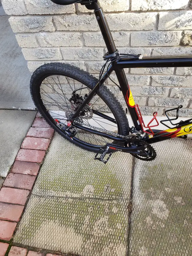 Legendary Gary Fisher Mountain bike. in Mountain in St. Catharines - Image 4