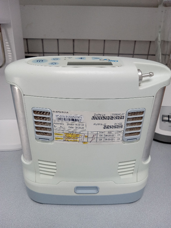 INOGEN Portable Oxygen Concentrator in Health & Special Needs in Downtown-West End - Image 3