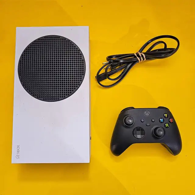 Xbox Series S + Black Controller628632724110111218