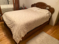 White marble bed cover for double bed