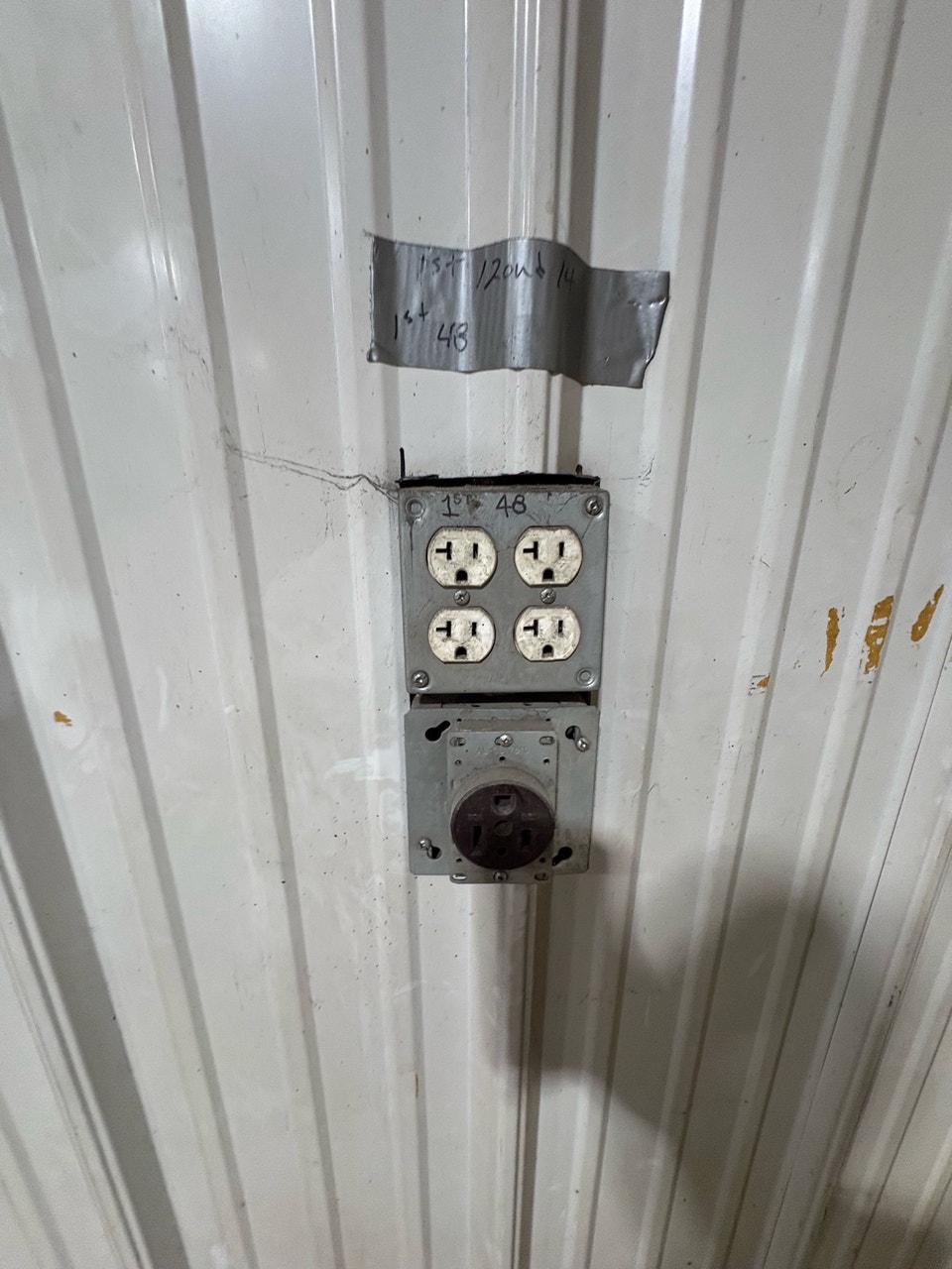 60x100 heated shop for rent 3