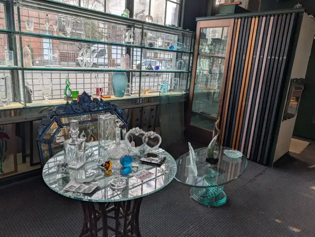Specialty glass and crystal  business for sale! in Other Business & Industrial in City of Toronto - Image 2