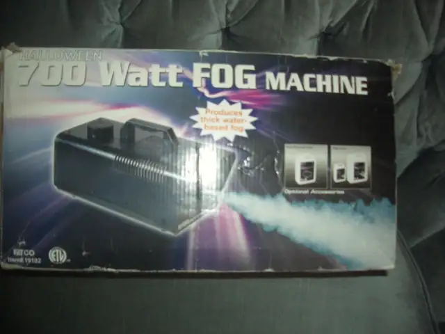 Halloween 700 watt "Fog Machine"