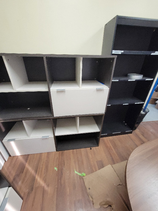 Liquidation best offer for all Office Furniture used in Hutches & Display Cabinets in Mississauga / Peel Region