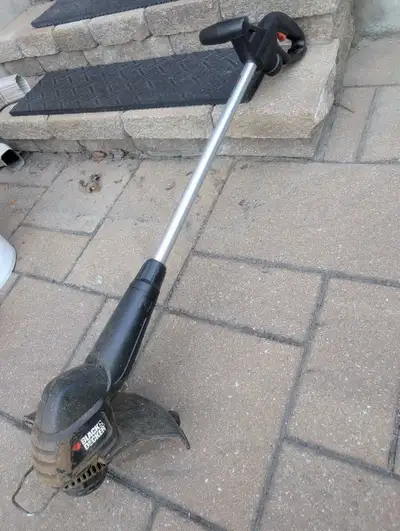 Coupe-bordures Black & Decker Weed Wacker, View more