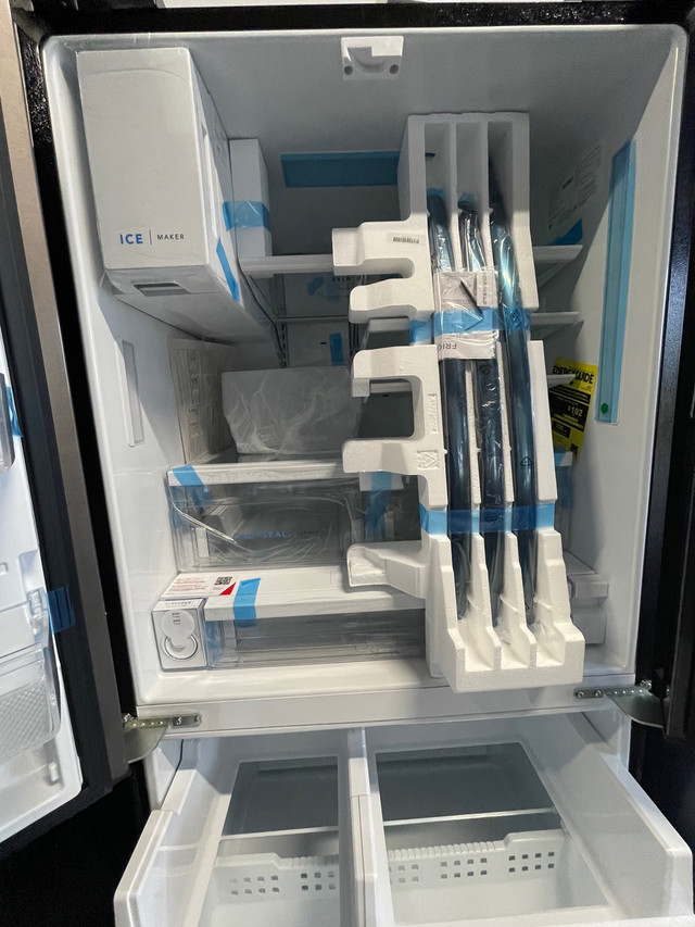 NEW 36” Frigidaire 27.8 Cu. Ft Water & Ice Dispenser Fridge  in Refrigerators in London - Image 4