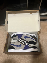 Nike size 9 mens brand new
