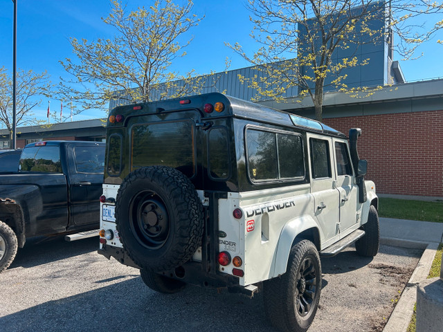 2003 Land Rocer Defender (rhd) in Cars & Trucks in Oshawa / Durham Region - Image 3