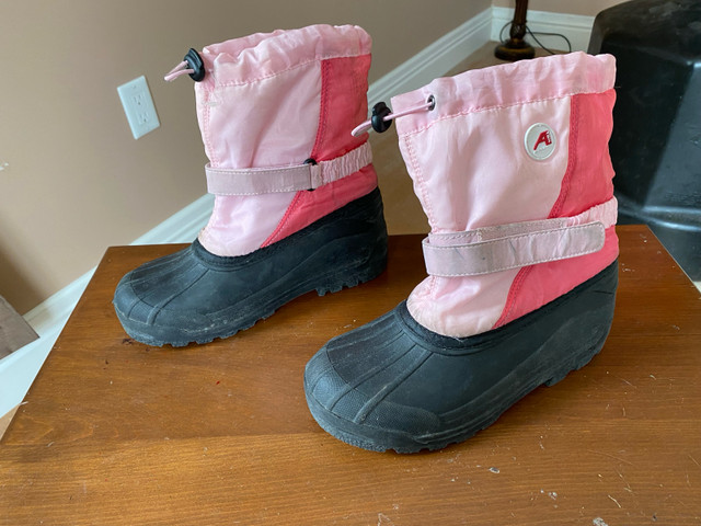 ALPINETEK Women Boots, size 7/8 in Women's - Shoes in City of Halifax