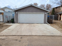 3 Bed house w. detached double garage! $209k what?!?!
