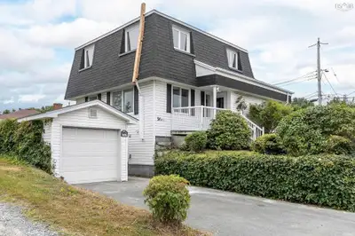 For Rent – 3 Bed, 2.5 Bath Main House* *56 Woodland Ave, Halifax* Spacious and well-lit 3-bedroom, 2...
