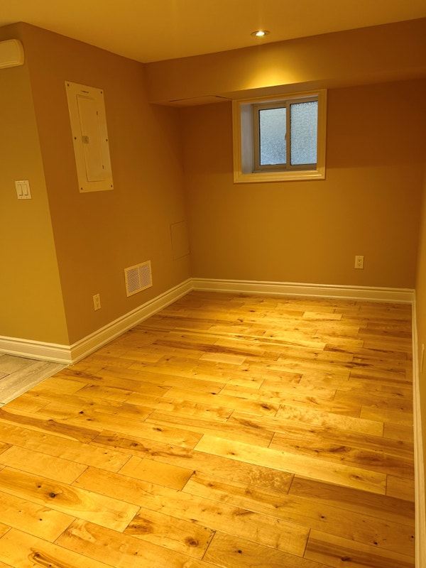 A MODERN 2 BEDROOM BASEMENT APARTMENT FOR RENT IN WEST TORONTO! Long