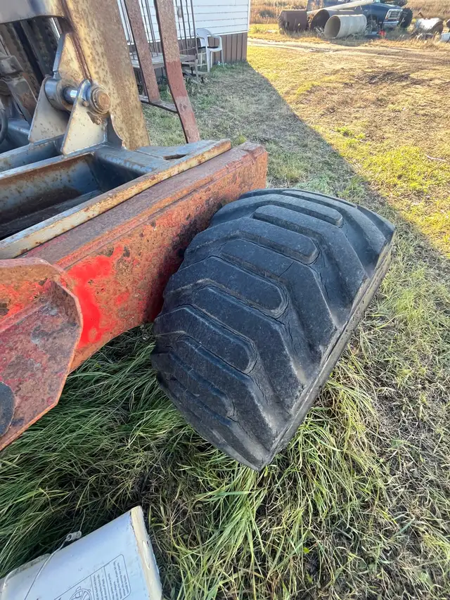 Truck mounted forklift in Other in Saskatoon - Image 9