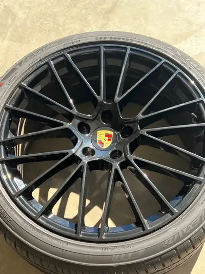 Brand New just put them on for pictures and sold vehicle without them so need them gone to someone f...