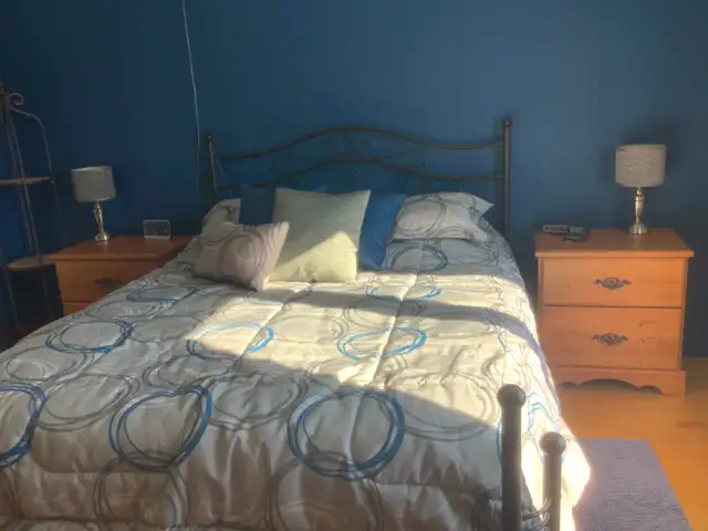 SET DE CHAMBRE COMPLET in Beds & Mattresses in Laval / North Shore - Image 2