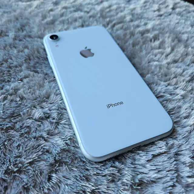 Iphone XR-82% -Unlocked63234728084227121