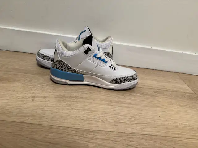 Jordan 3s university blues  in Men's Shoes in Mississauga / Peel Region - Image 4