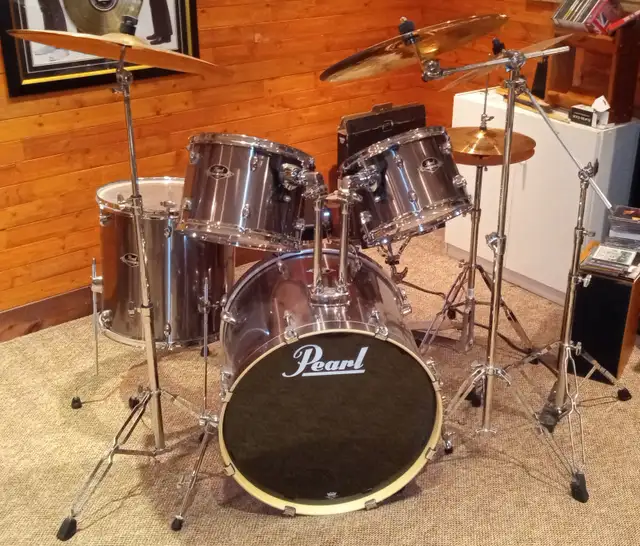 Pearl Export Series 5 Piece Drum Kit w/Hardware & Cymbals in Drums & Percussion in Kitchener / Waterloo - Image 2