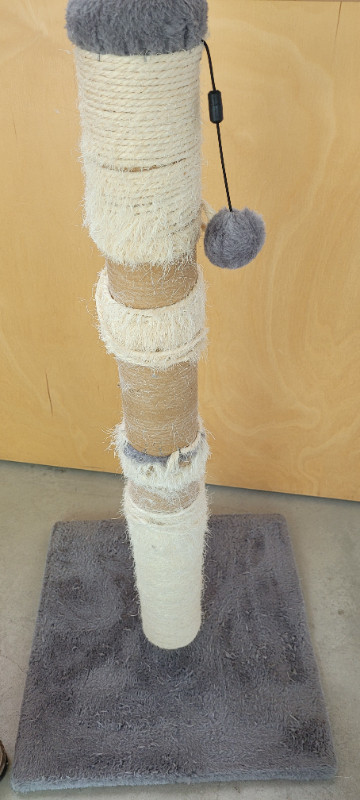 Cat scratching posts - size medium - two left 16"x16"x32 in Accessories in City of Halifax - Image 2