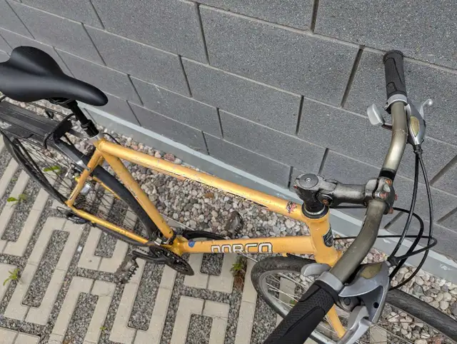 Norco Monterey XL aluminum hybrid - 700c, 24 speed - tuned up in Cruiser, Commuter & Hybrid in City of Montréal - Image 7