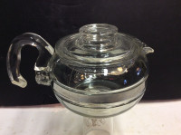Vintage Pyrex Tea Pot 8446 B - 6 Cup with Lid