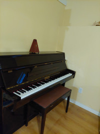 Used piano