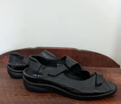 Sandales noires Ara – pointure 9 /40, View more