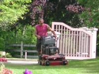 Lawn Maintenance Labourer